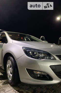 Універсал Opel Astra 2014 в Боярці