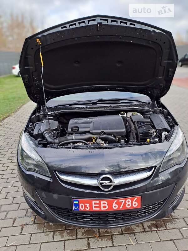 Универсал Opel Astra 2014 в Радивилове