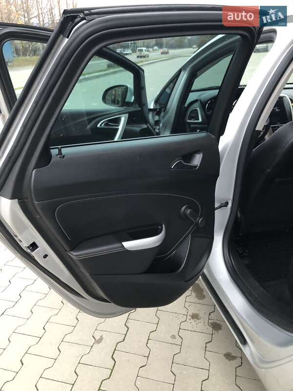 Хэтчбек Opel Astra 2012 в Белой Церкви
