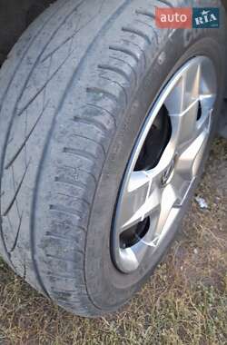 Седан Opel Astra 2013 в Ромнах