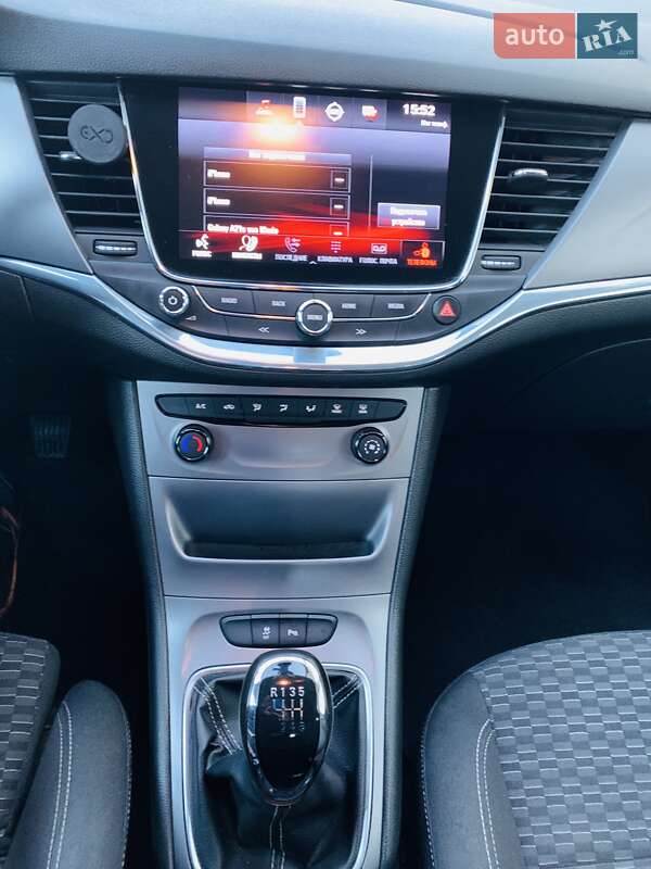 Универсал Opel Astra 2016 в Лопатине