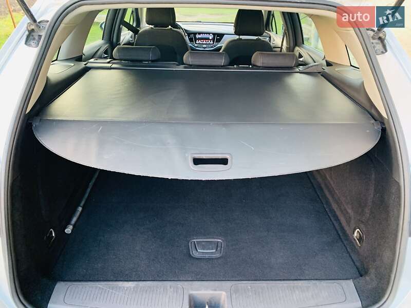 Универсал Opel Astra 2016 в Лопатине