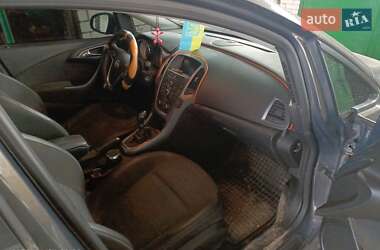 Универсал Opel Astra 2014 в 
