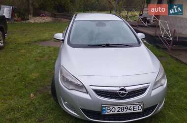 Универсал Opel Astra 2011 в 