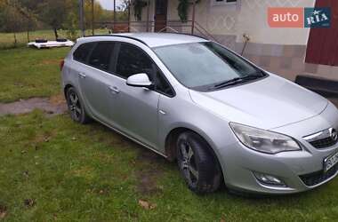 Универсал Opel Astra 2011 в 