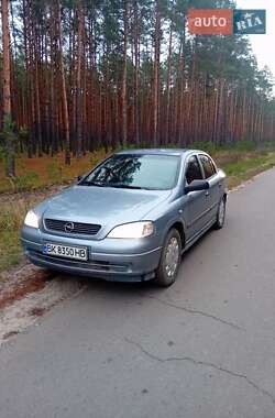 Універсал Opel Astra 2008 в Рівному