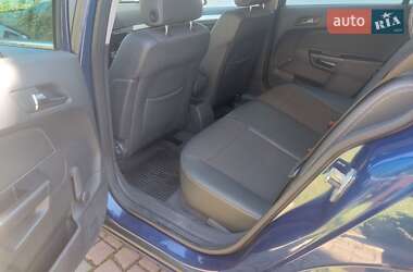 Универсал Opel Astra 2009 в Бучаче