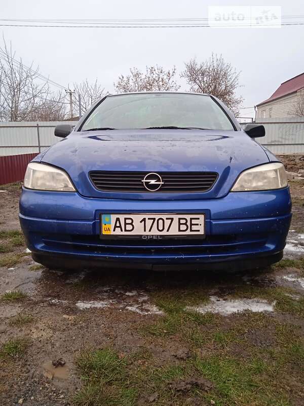 Седан Opel Astra 2005 в Крыжополе