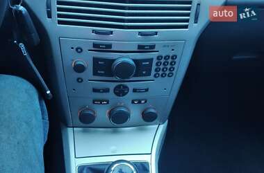 Универсал Opel Astra 2007 в 