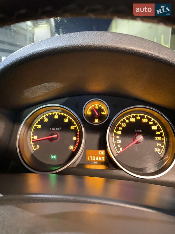 Хетчбек Opel Astra 2004 в Івано-Франківську фото 18 Хетчбек Opel Astra 2004 в Івано-Франківську