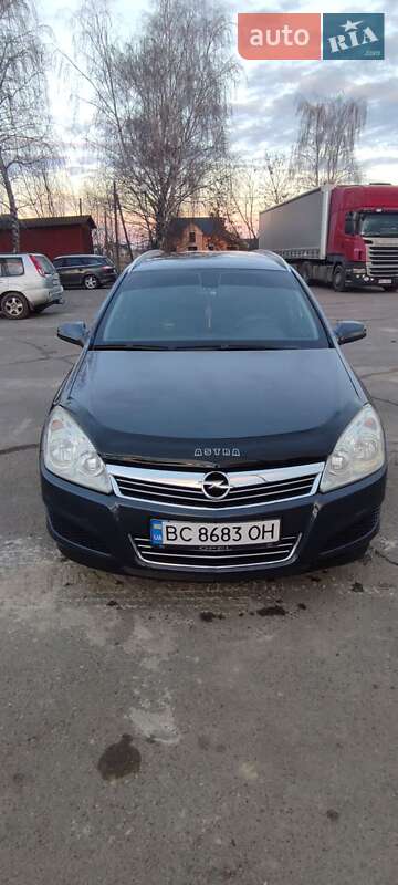 Универсал Opel Astra 2008 в Самборе