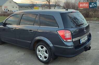 Универсал Opel Astra 2008 в Самборе