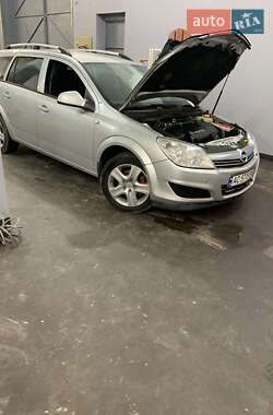 Універсал Opel Astra 2009 в Луцьку