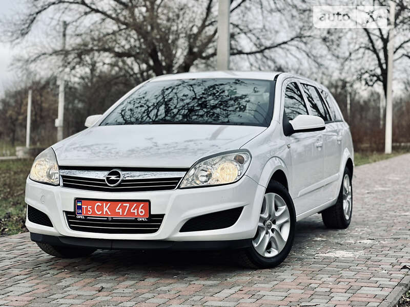 Универсал Opel Astra 2009 в Кропивницком