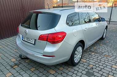 Универсал Opel Astra 2013 в Липовце