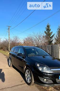 Універсал Opel Astra 2010 в Кривому Розі