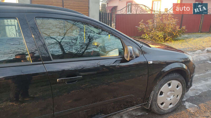 Универсал Opel Astra 2006 в Рогатине