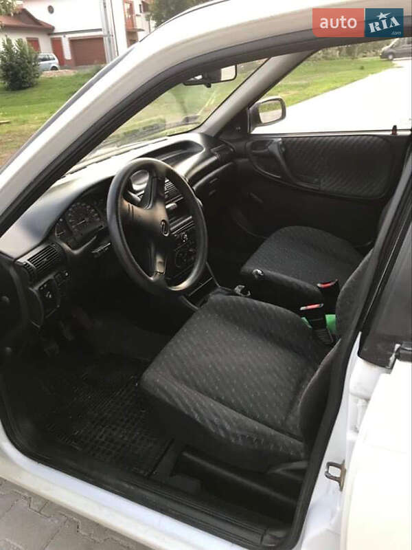 Універсал Opel Astra 1997 в Береговому