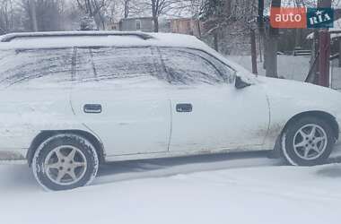 Универсал Opel Astra 1995 в 