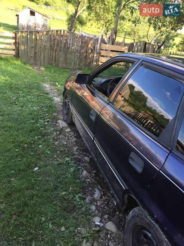 Хэтчбек Opel Astra 1994 в Лановцах