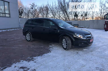 Универсал Opel Astra 2010 в Ровно