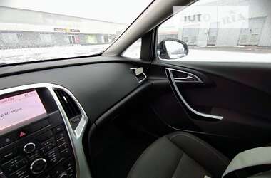 Універсал Opel Astra 2013 в Полтаві