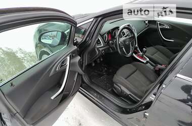 Універсал Opel Astra 2013 в Полтаві
