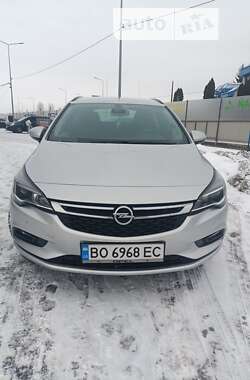 Универсал Opel Astra 2017 в Тернополе