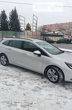 Универсал Opel Astra 2017 в Тернополе