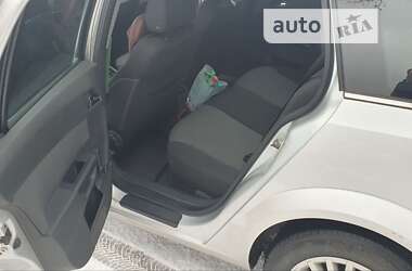 Универсал Opel Astra 2005 в 