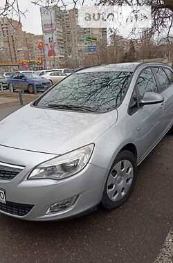 Універсал Opel Astra 2011 в Одесі