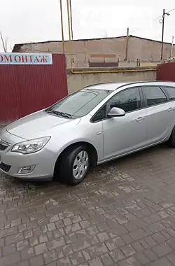 Opel Astra 2011