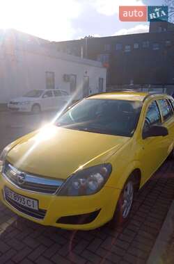 Универсал Opel Astra 2010 в Киеве