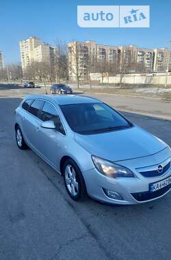 Універсал Opel Astra 2011 в Києві