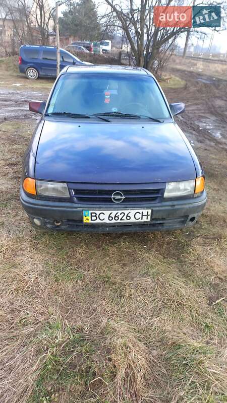Хэтчбек Opel Astra 1994 в Лановцах