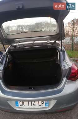 Хетчбек Opel Astra 2012 в Турці