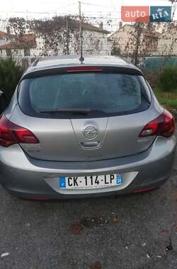 Хетчбек Opel Astra 2012 в Турці