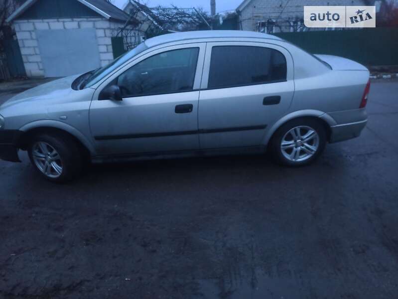 Седан Opel Astra 2006 в Запоріжжі
