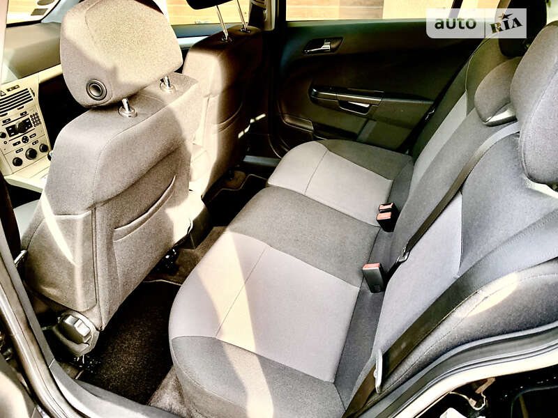 Універсал Opel Astra 2008 в Вінниці