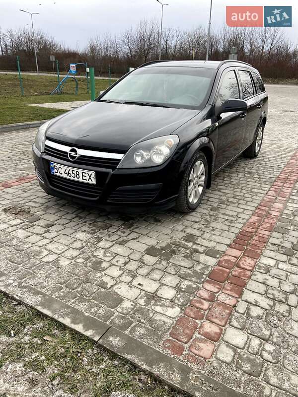 Універсал Opel Astra 2006 в Золочеві