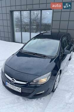 Универсал Opel Astra 2014 в Тячеве