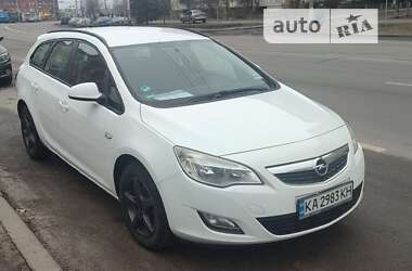 Универсал Opel Astra 2012 в Киеве