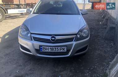 Универсал Opel Astra 2010 в 