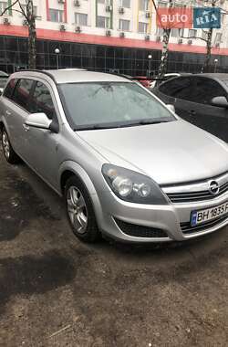 Универсал Opel Astra 2010 в 