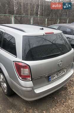 Универсал Opel Astra 2010 в 