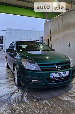 Хэтчбек Opel Astra 2004 в Глыбокой