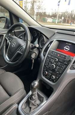 Универсал Opel Astra 2015 в Запорожье