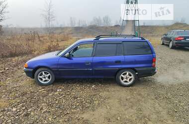 Универсал Opel Astra 1995 в Черновцах