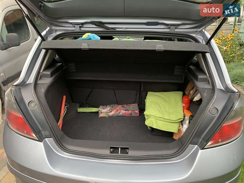 Хэтчбек Opel Astra 2008 в Львове