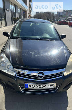 Хэтчбек Opel Astra 2007 в Ужгороде